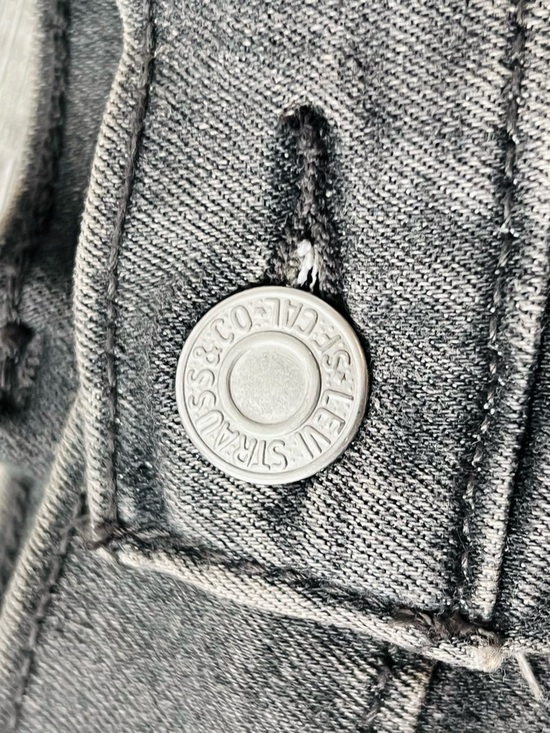 Levi’s 501 Mid Length Denim Shorts Raw hem NWT - Picture 3 of 7